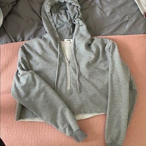 Cropped sweatshirt